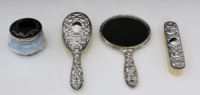 Lot 246 - A selection of silver items