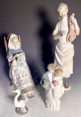 Lot 226 - A Lladro figure 'The Embroiderer' stamped 4865,...