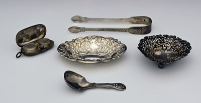 Lot 197 - A group of hallmarked silver, to include a...