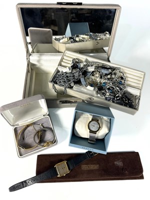 Lot 470 - A selection of watches and jewellery