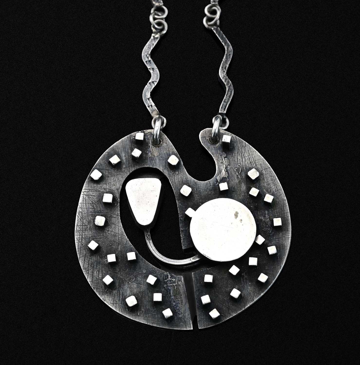Lot 39 - A Modernist white metal necklace, 1974, in the...