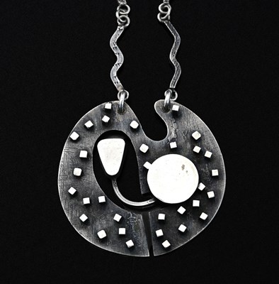 Lot 39 - A Modernist white metal necklace, 1974, in the...