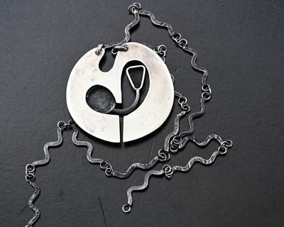 Lot 39 - A Modernist white metal necklace, 1974, in the...