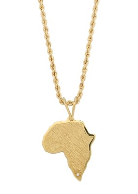 Lot 81 - A diamond Africa pendant and chain