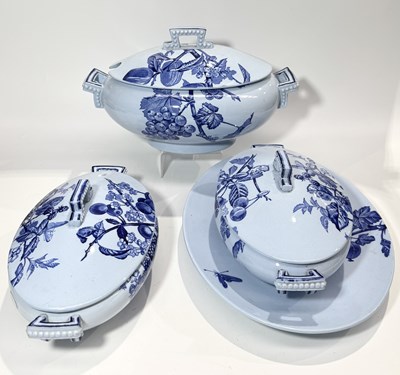 Lot 106 - A pair of Brown Westhead Moore lidded turreens...