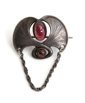 Lot 568 - A Jugendstil silver brooch in the manner of...