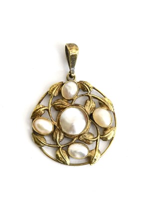 Lot 566 - An Art Nouveau yellow metal pendant necklace,...