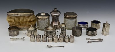 Lot 251 - A group of twentieth-century silver and white...