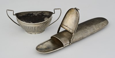 Lot 262 - An Edwardian silver spectacles case, by Deakin...