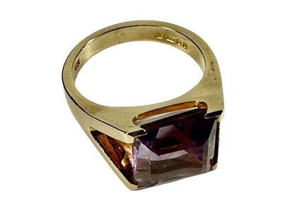Lot 404 - A 9ct gold amethyst ring