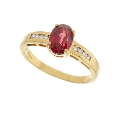 Lot 153 - An 18ct gold ruby single-stone dress ring,...