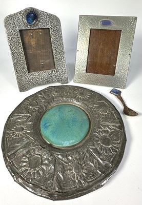 Lot 201 - A collection of Arts and Crafts objects to...