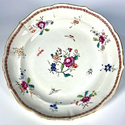Lot 220 - A Chinese Export dish, circa 1790, gilt...