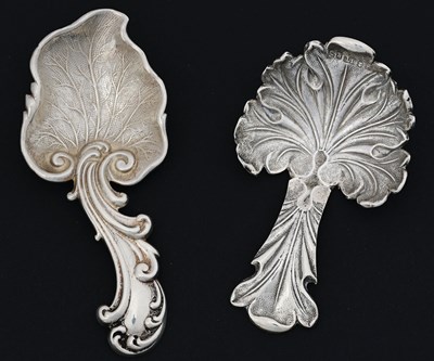 Lot 183 - A William IV silver naturalistic caddy spoon,...