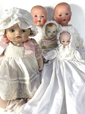 Lot 266 - An early 20th century Sonneberger...