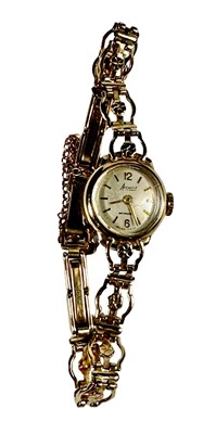 Lot 452 - Accurist, a 9ct gold wristwatch