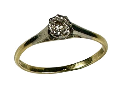 Lot 418 - A diamond single stone ring