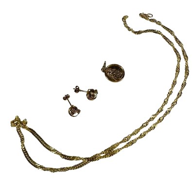 Lot 432 - A 9ct gold St. Christopher pendant, a 9ct gold chain and a pair of stud earrings