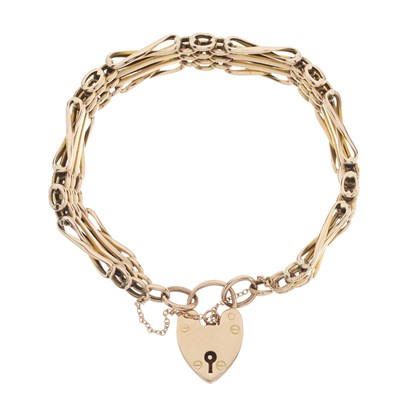 Lot 79 - An early 20th century 9ct gold textured gate-link bracelet