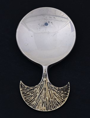 Lot 199 - Stuart Devlin, an Elizabeth II silver caddy...