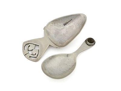 Lot 193 - A George V silver Arts and Crafts caddy spoon,...