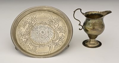 Lot 156 - A George III silver cream jug, by Ann Smith &...