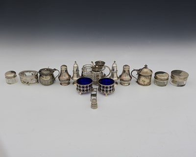 Lot 273 - A group of hallmarked silver to include a...