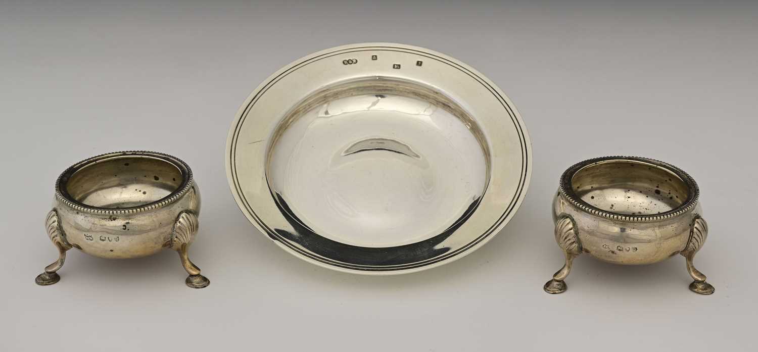 Lot 99 - A pair of Victorian silver salts, by Wakely &...
