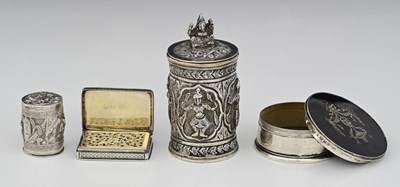 Lot 30 - A Victorian silver vinaigrette, by Francis...