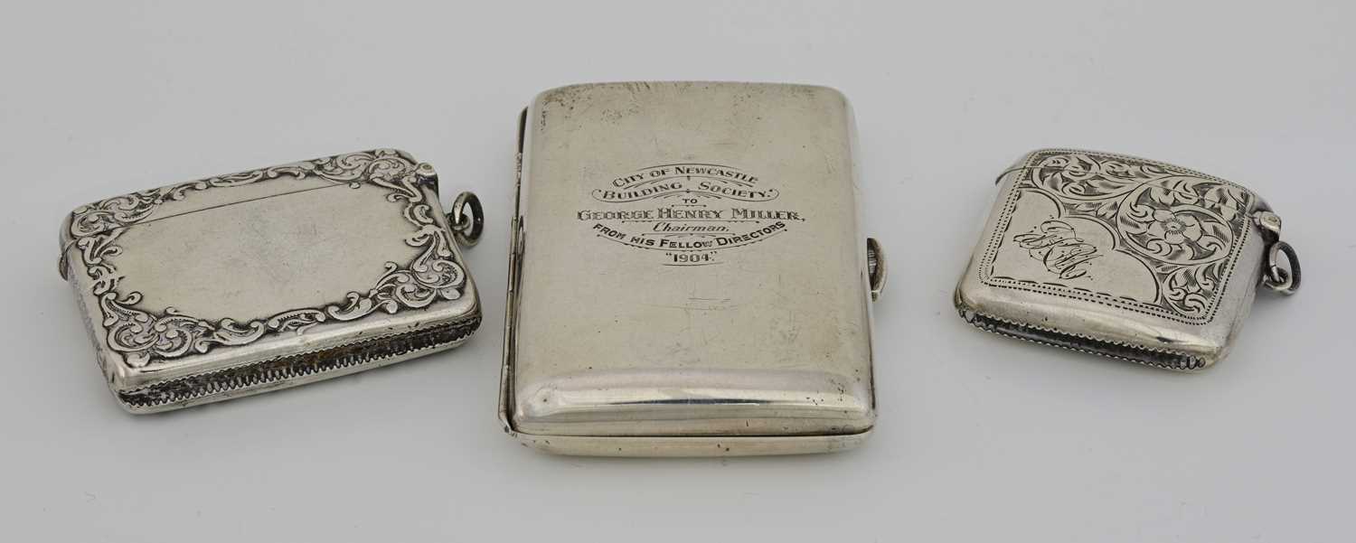 Lot 72 - A group of hallmarked silver, to include a...