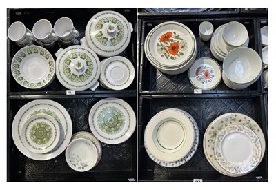 Lot 114 - A quantity of 'Noritake' Palos Verde dinner...