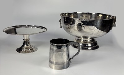 Lot 332 - Silver plated items: a champagne cooler, bowl...