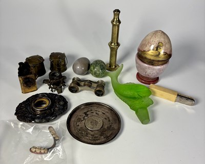 Lot 343 - A collection of items including a white metal...
