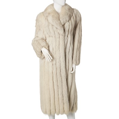 Lot 472 - Saga, a blue fox fur coat