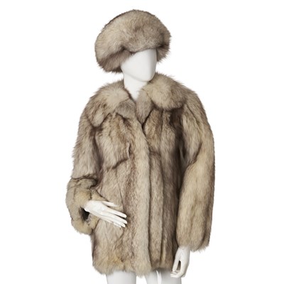 Lot 441 - A blue fox fur jacket and hat.