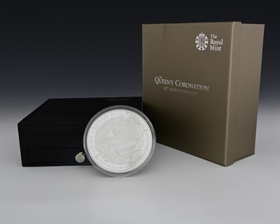 Lot 114 - A boxed commemorative limited edition silver...