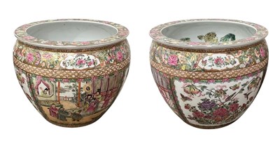 Lot 132 - A large pair of 20th century Chinese Famille...