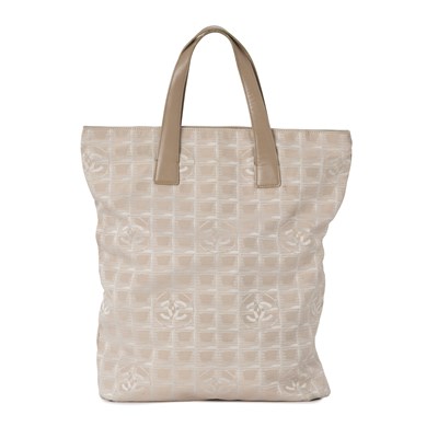 Lot 256 - Chanel, a Travel Line tote.