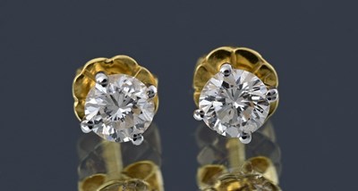 Lot 468 - A pair of brilliant-cut diamond stud earrings