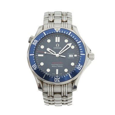 Lot 208 - Omega, a stainless steel Seamaster Diver 300m bracelet watch