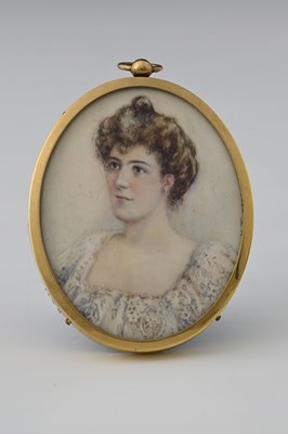 Lot 371 - An Edwardian portrait miniature