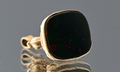 Lot 383 - A 9ct gold bloodstone fob