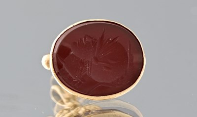 Lot 385 - A 9ct gold chalcedony intaglio fob