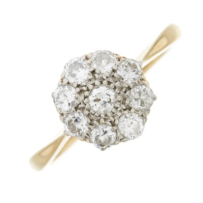 Lot 14 - A mid 20th century 18ct and platinum brilliant-cut diamond cluster ring