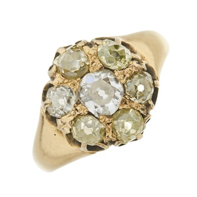 Lot 22 - An early 20th century 15ct gold old-cut diamond cluster ring