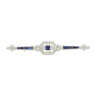 Lot 160 - A sapphire and brilliant-cut diamond bar brooch