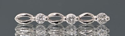 Lot 391 - A brilliant-cut diamond pendant