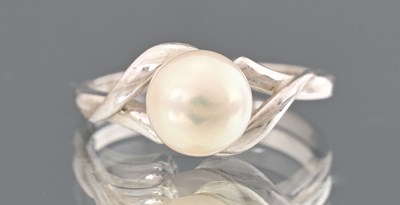 Lot 425 - Mikimoto, a cultured pearl single-stone ring