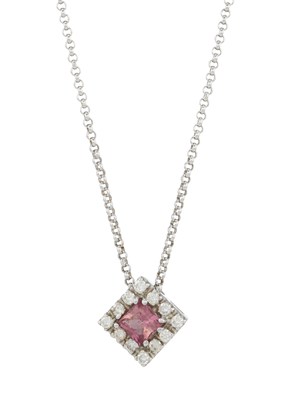 Lot 146 - Ponte Vecchio, a pink tourmaline and brilliant-cut diamond cluster pendant necklace