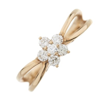 Lot 71 - Ponte Vecchio, a brilliant-cut diamond cluster ring